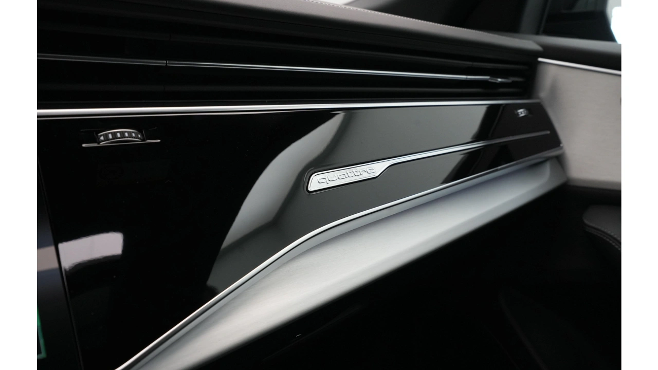 Audi Q8 55 TFSI e 394 Tiptronic Pro Line S