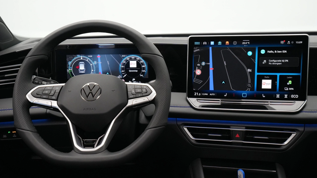 Volkswagen Tiguan 1.5 eHybrid 204 6DSG R-Line Edition