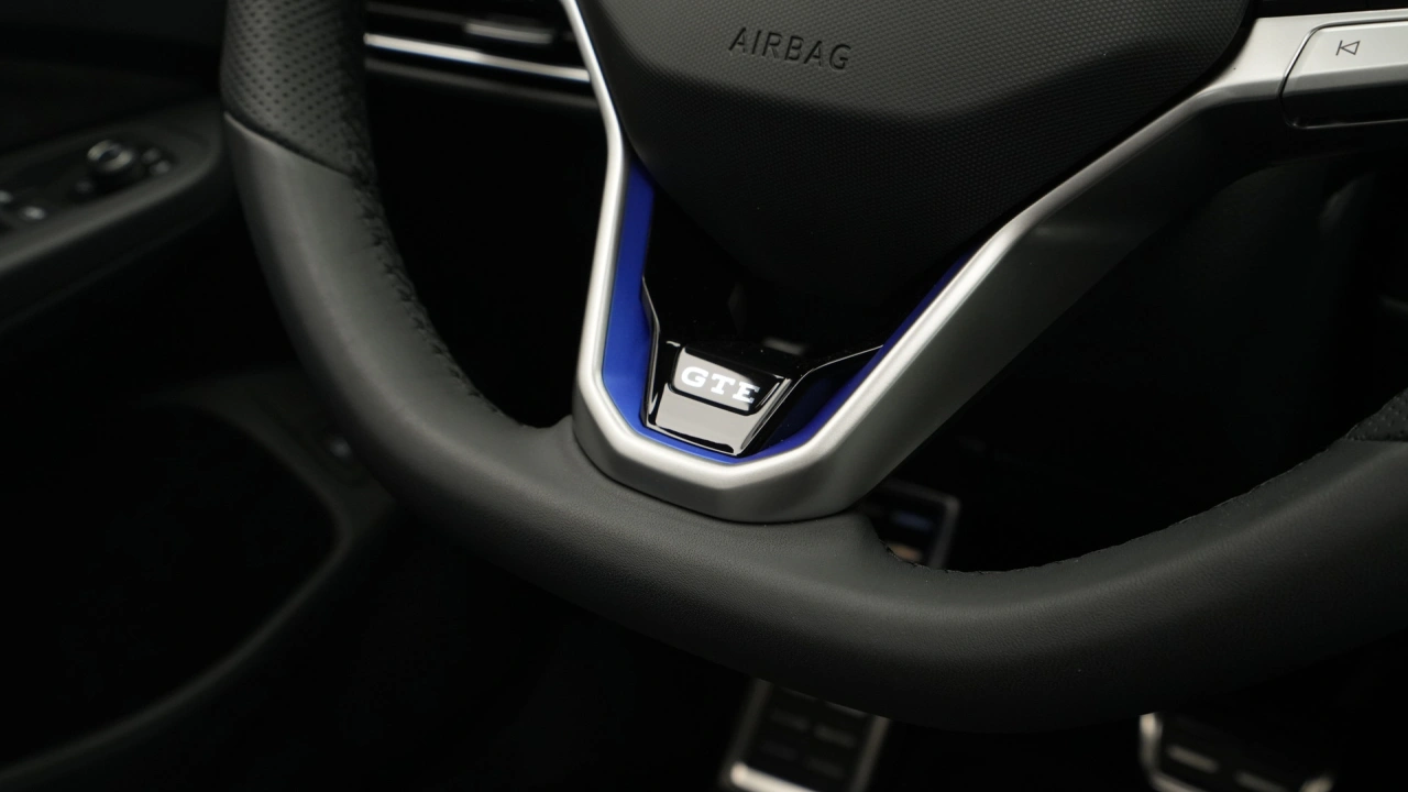Volkswagen Golf 1.5 eHybrid 272 6DSG GTE