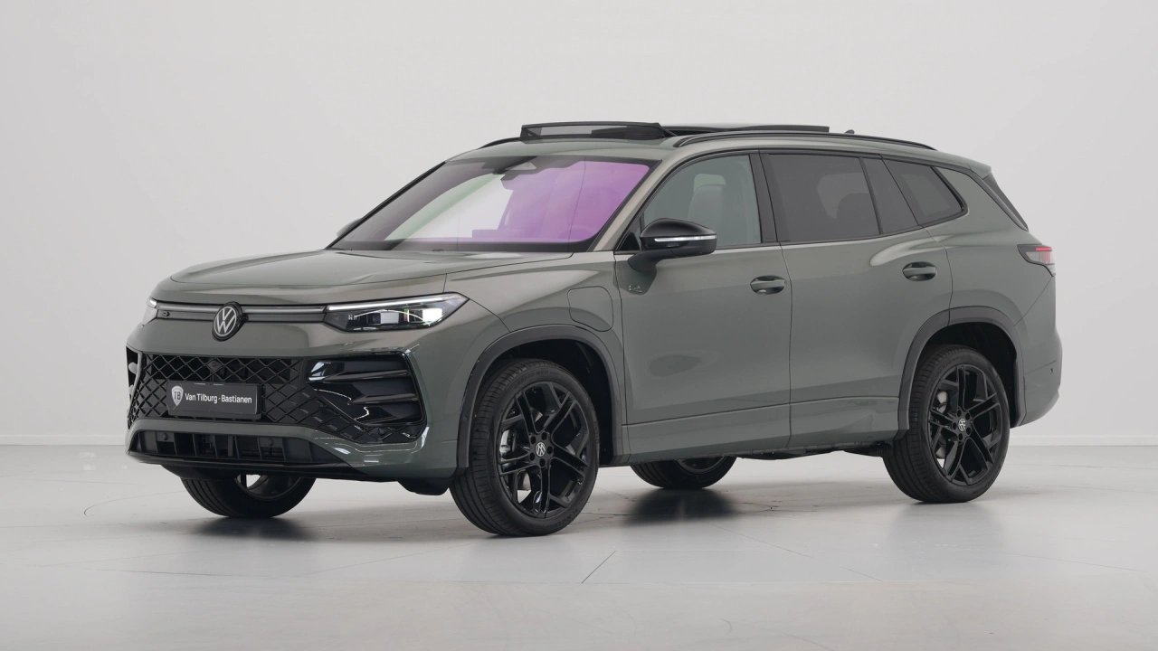 Volkswagen Tayron 1.5 eHybrid 272 6DSG R-Line Edition