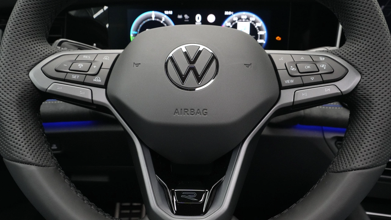 Volkswagen Tayron 1.5 eHybrid 272 6DSG R-Line Edition