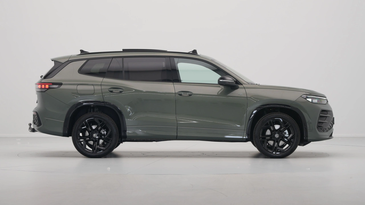 Volkswagen Tayron 1.5 eHybrid 272 6DSG R-Line Edition