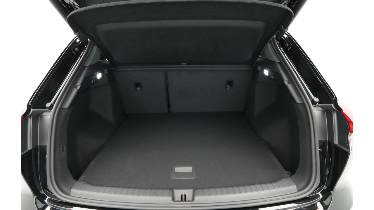 Audi Q4 e-tron Q4 45 e-tron quattro 286 1AT Advanced edition