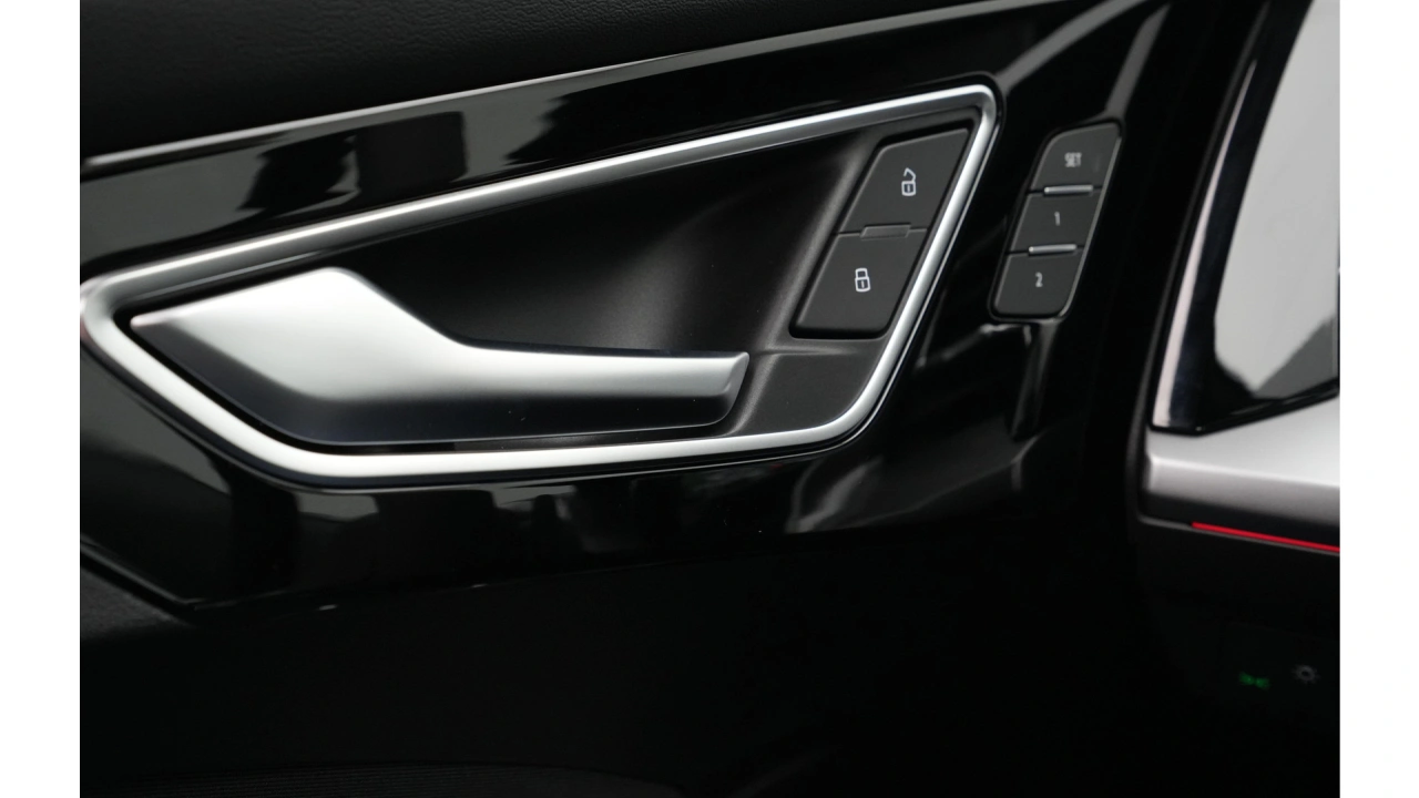 Audi Q4 e-tron Q4 45 e-tron quattro 286 1AT Advanced edition