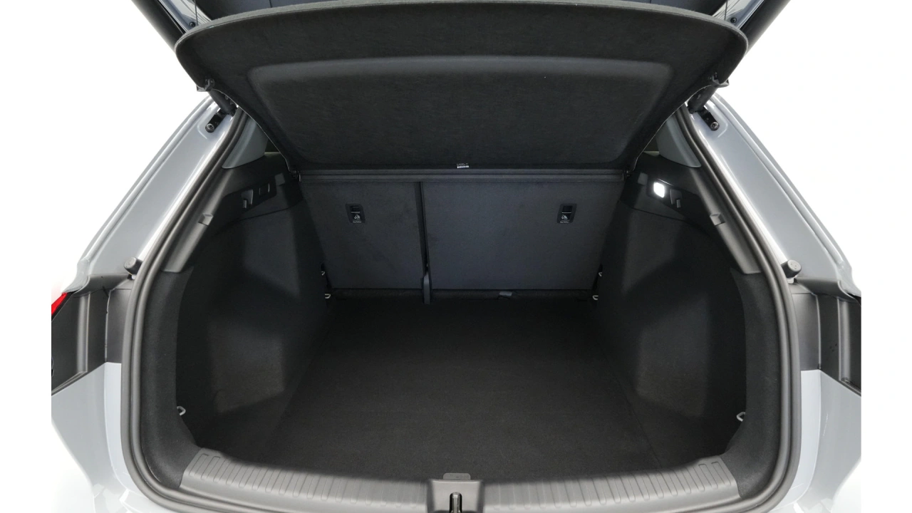 Audi Q4 e-tron Q4 45 e-tron quattro 286 1AT Advanced edition