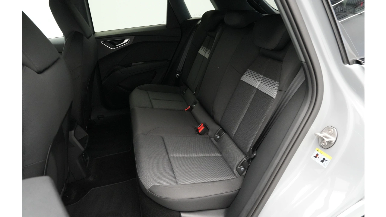 Audi Q4 e-tron Q4 45 e-tron quattro 286 1AT Advanced edition