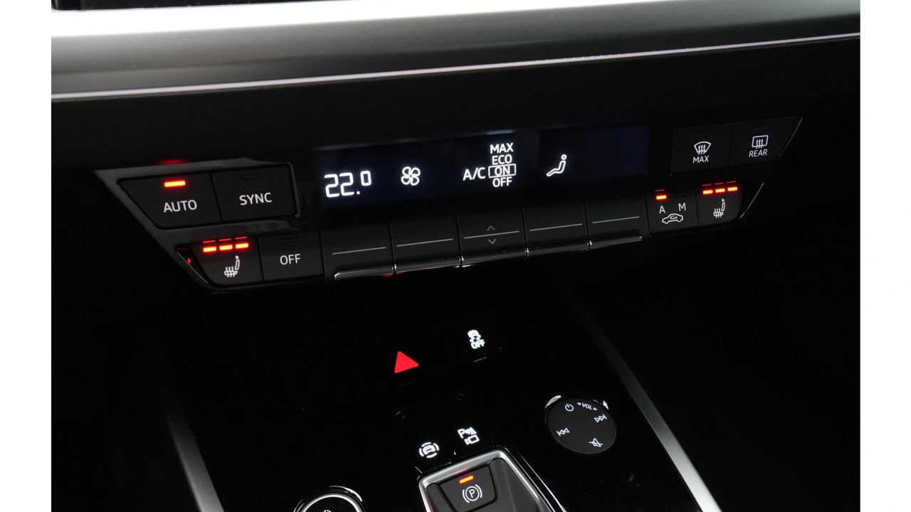 Audi Q4 e-tron Q4 45 e-tron quattro 286 1AT Advanced edition