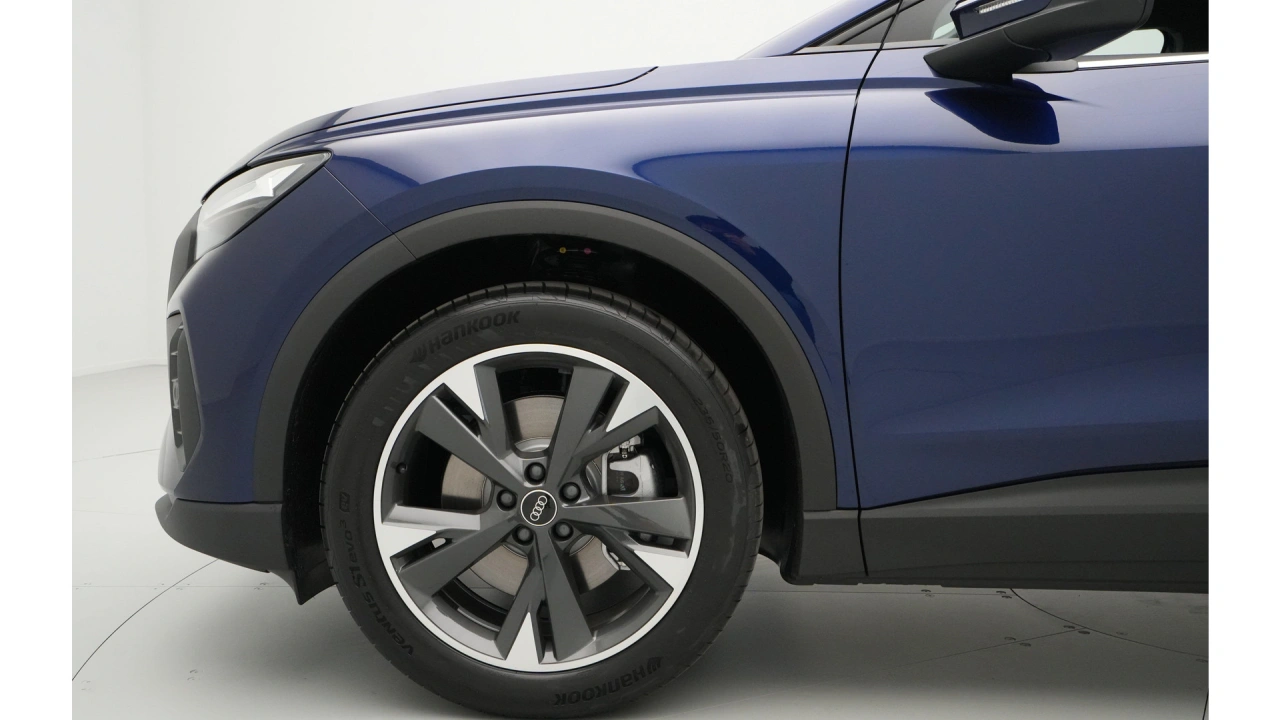 Audi Q4 e-tron Q4 45 e-tron quattro 286 1AT Edition