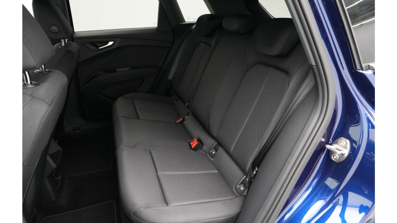 Audi Q4 e-tron Q4 45 e-tron quattro 286 1AT Edition