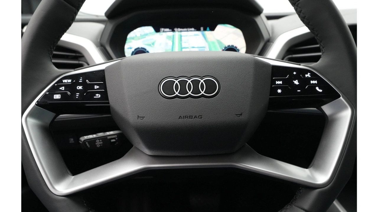 Audi Q4 e-tron Q4 45 e-tron quattro 286 1AT Edition