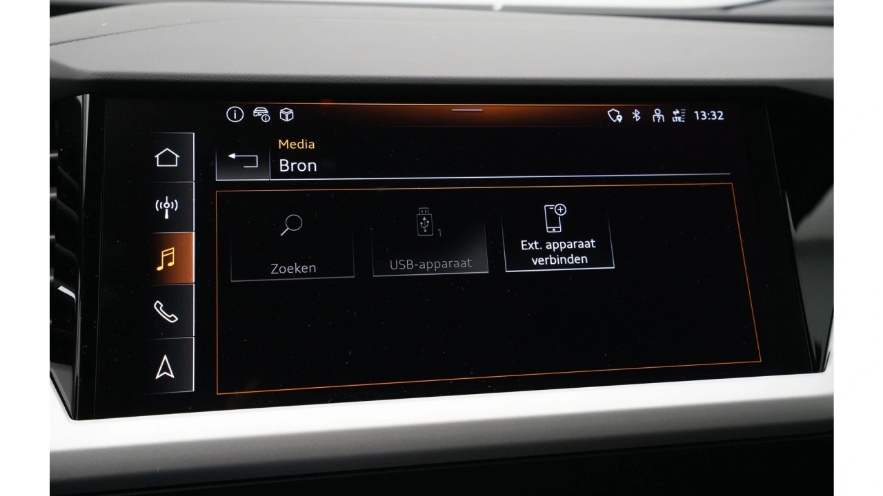 Audi Q4 e-tron Q4 45 e-tron quattro 286 1AT Edition