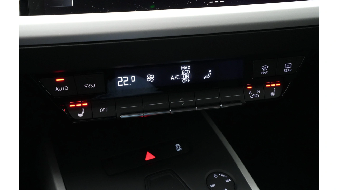Audi Q4 e-tron Q4 45 e-tron quattro 286 1AT Edition