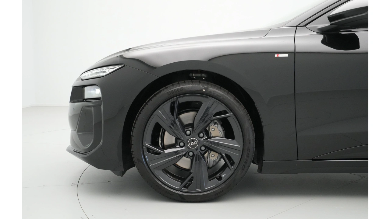 Audi A6 Avant e-tron 367 1AT S edition