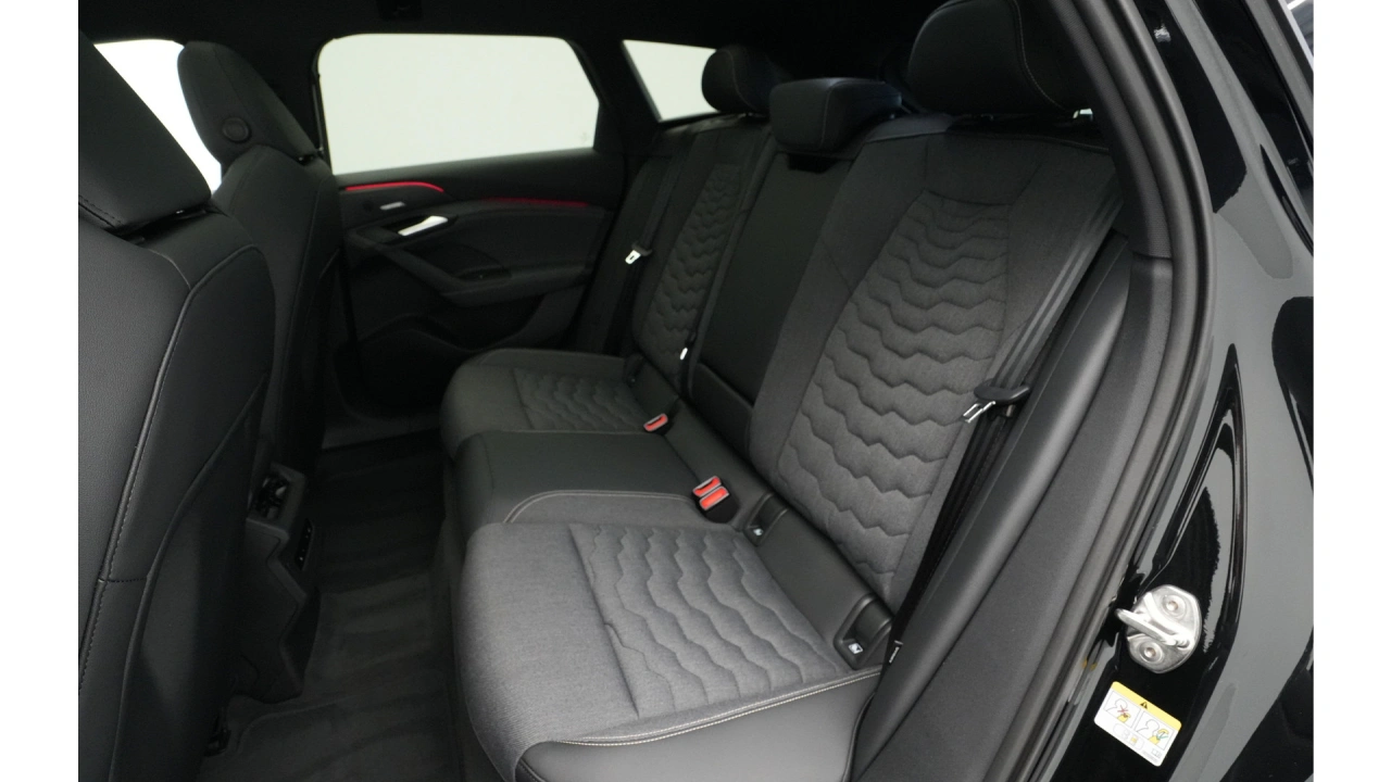 Audi A6 Avant e-tron 367 1AT S edition