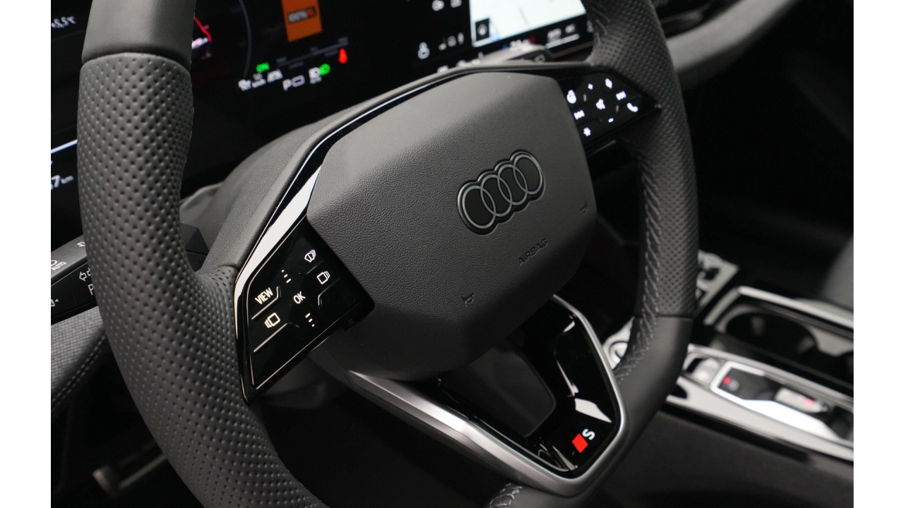 Audi A6 Avant e-tron 367 1AT S edition