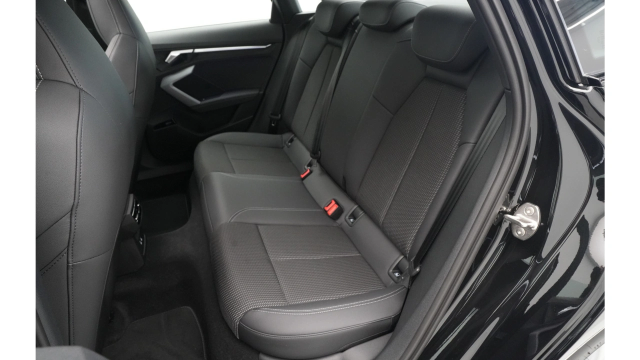 Audi A3 Limousine 30 TFSI 116 S tronic S edition
