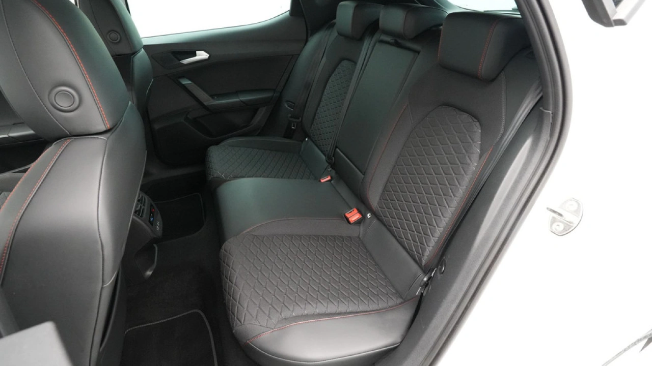 SEAT Leon 1.4 TSI eHybrid PHEV FR Business Intense