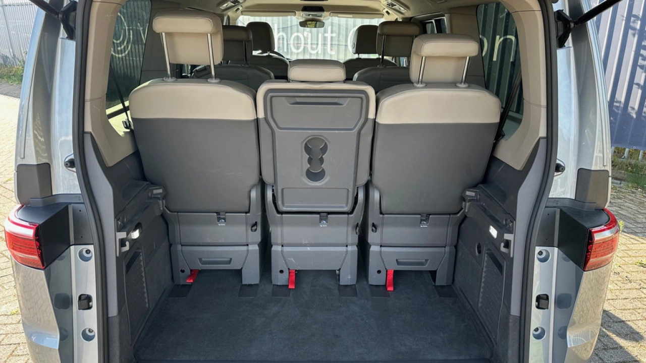 Volkswagen Multivan L2H1 1.4TSI eHybrid PHEV 218pk DSG Style Leder