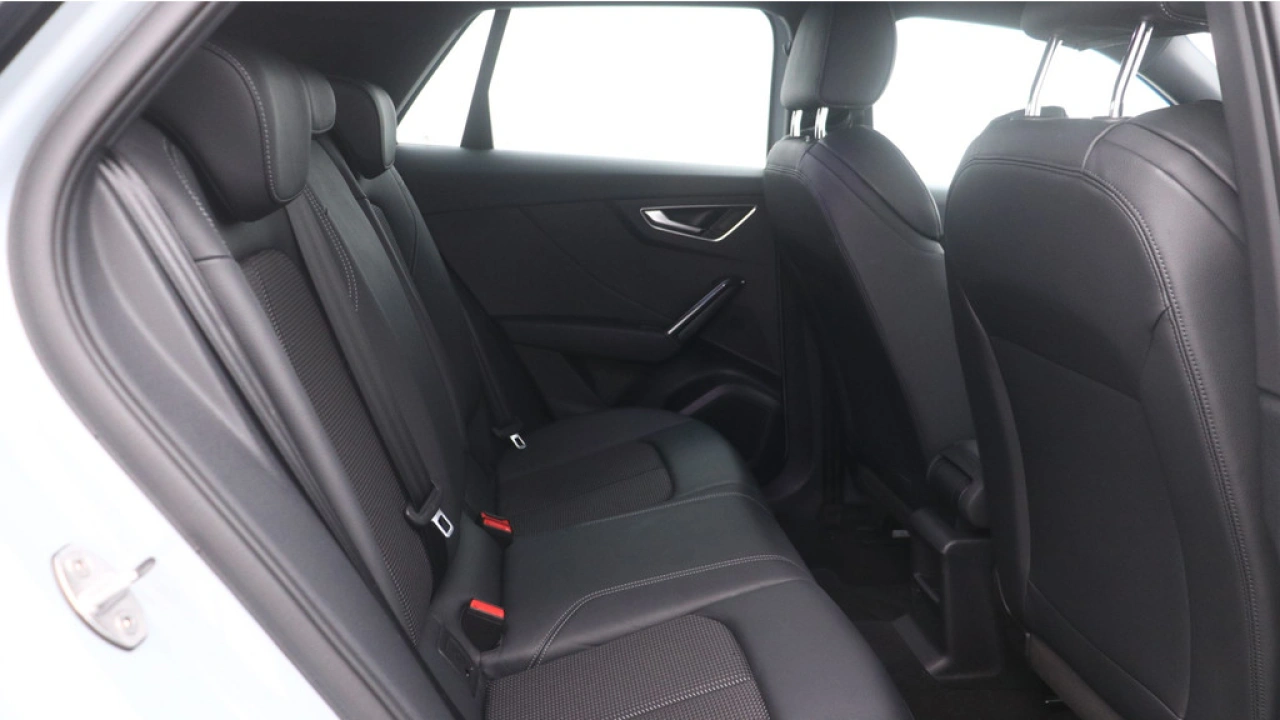 Audi Q2 35 TFSI S Edition | Navigatie | Carplay | PDC| Adaptive cruise |