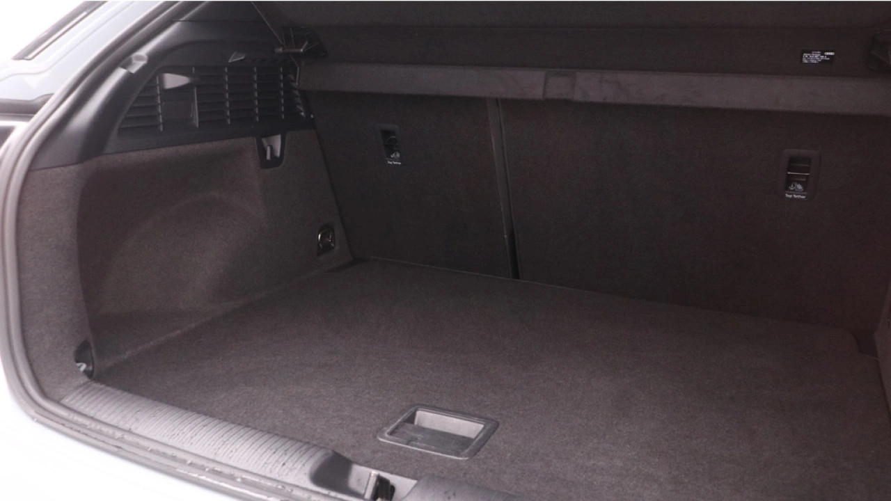 Audi Q2 35 TFSI S Edition | Navigatie | Carplay | PDC| Adaptive cruise |