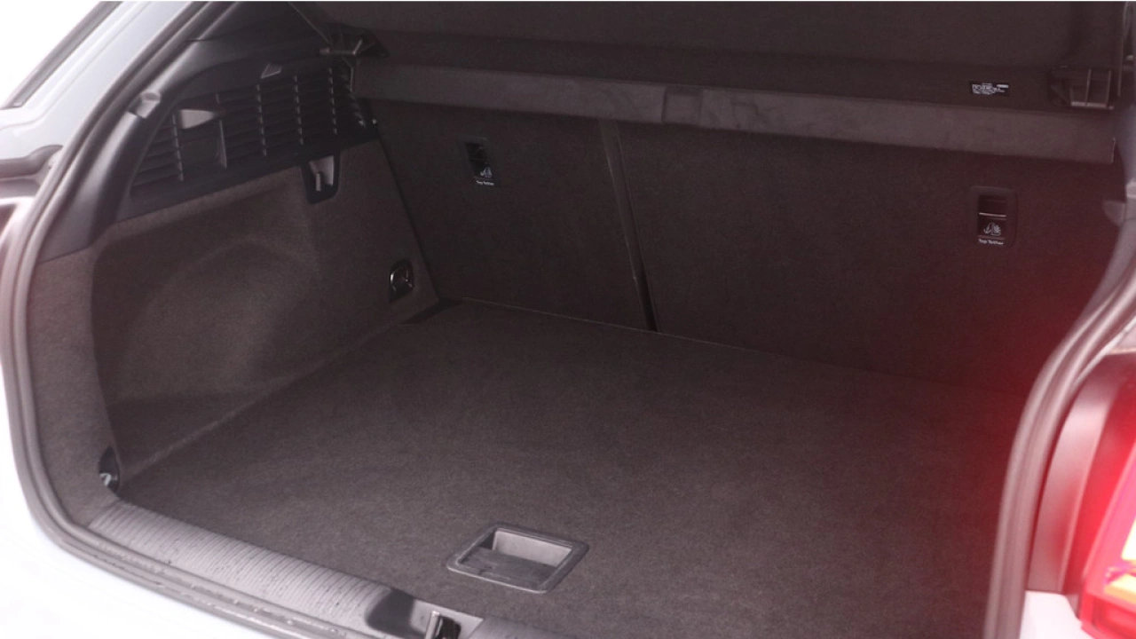 Audi Q2 35 TFSI S Edition | Navigatie | Carplay | PDC| Adaptive cruise |