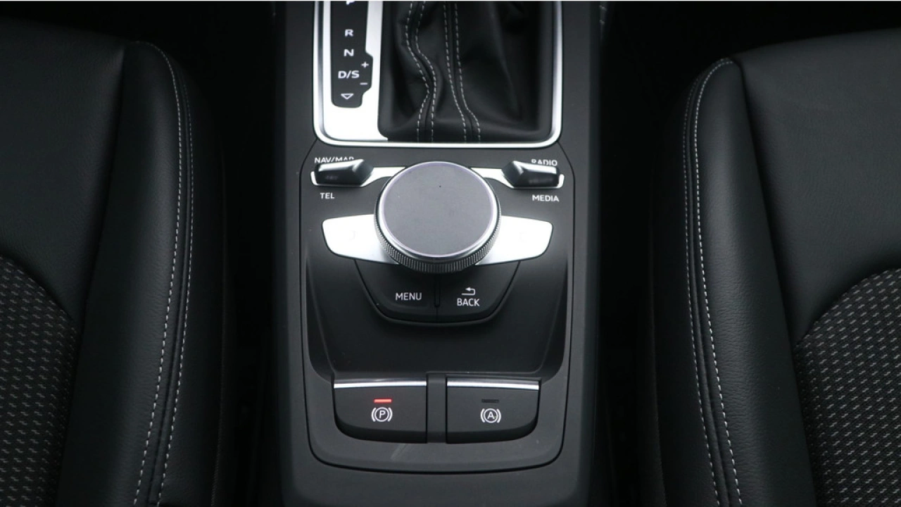 Audi Q2 35 TFSI S Edition | Navigatie | Carplay | PDC| Adaptive cruise |