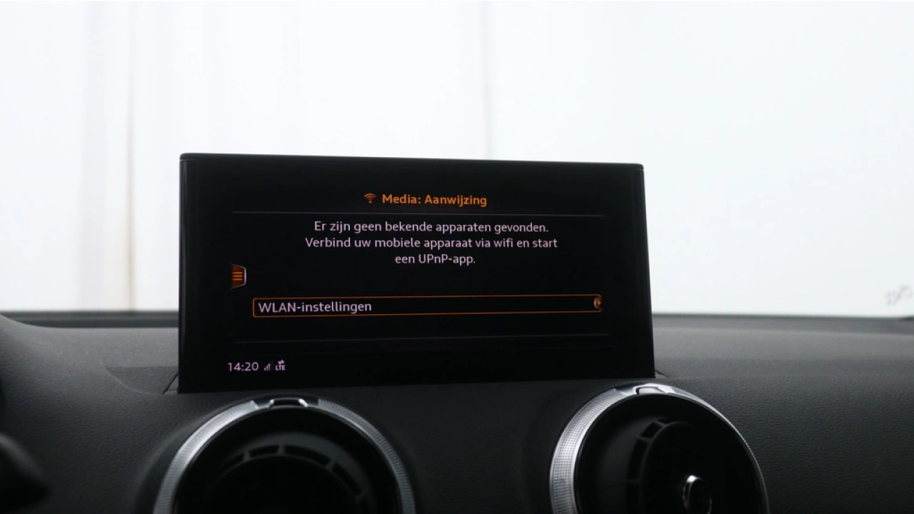 Audi Q2 35 TFSI S Edition | Navigatie | Carplay | PDC| Adaptive cruise |