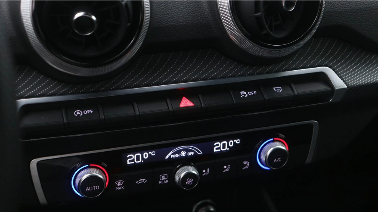 Audi Q2 35 TFSI S Edition | Navigatie | Carplay | PDC| Adaptive cruise |