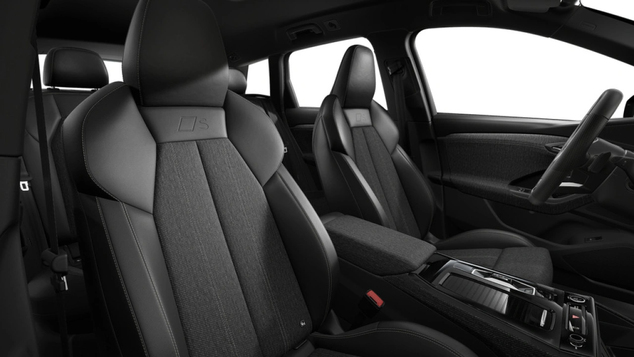 Audi Q6 e-tron 252 1AT S edition