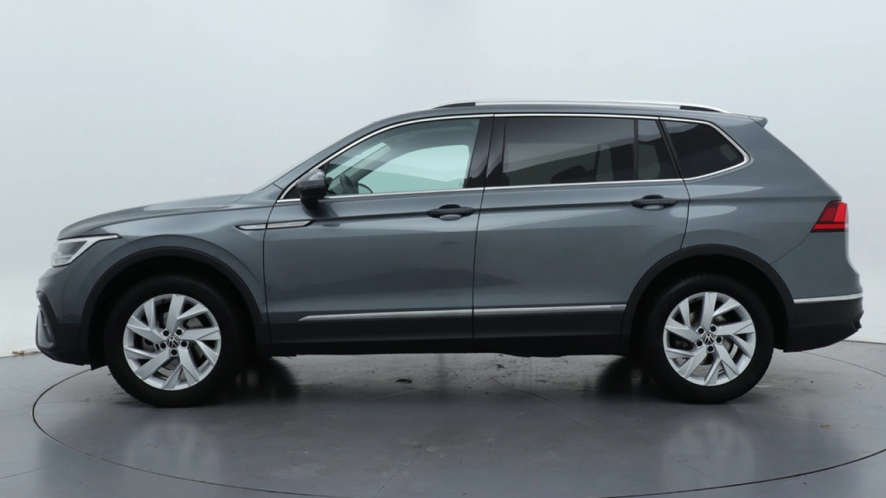 Volkswagen Tiguan Allspace 1.5 TSI 150pk DSG Life Business 7p. Trekhaak