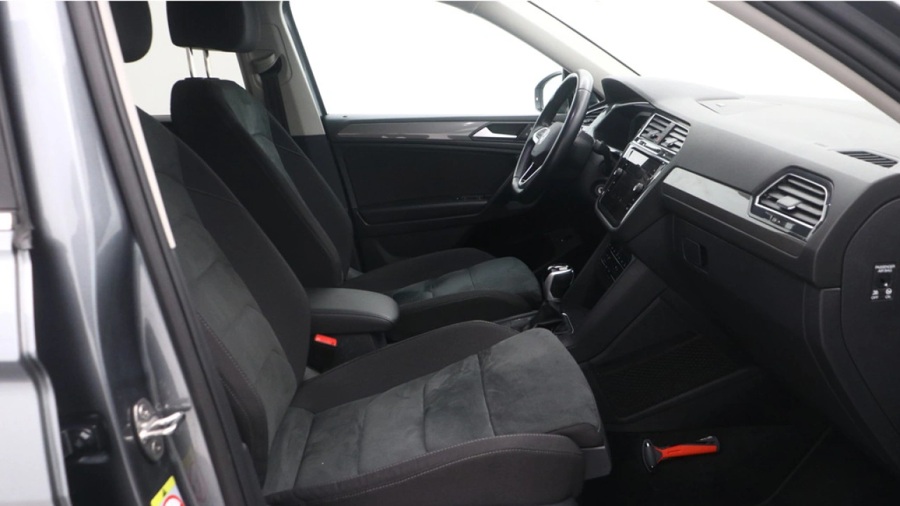 Volkswagen Tiguan Allspace 1.5 TSI 150pk DSG Life Business 7p. Trekhaak