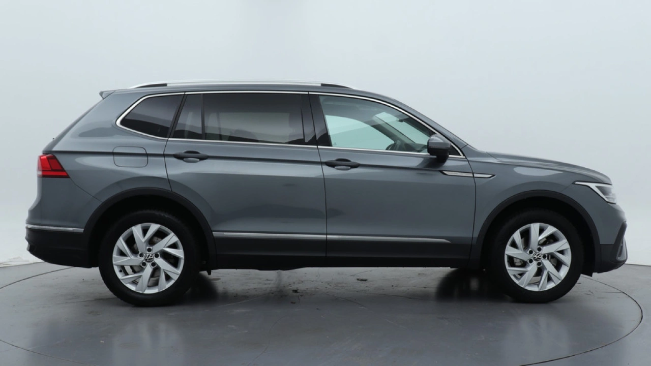 Volkswagen Tiguan Allspace 1.5 TSI 150pk DSG Life Business 7p. Trekhaak