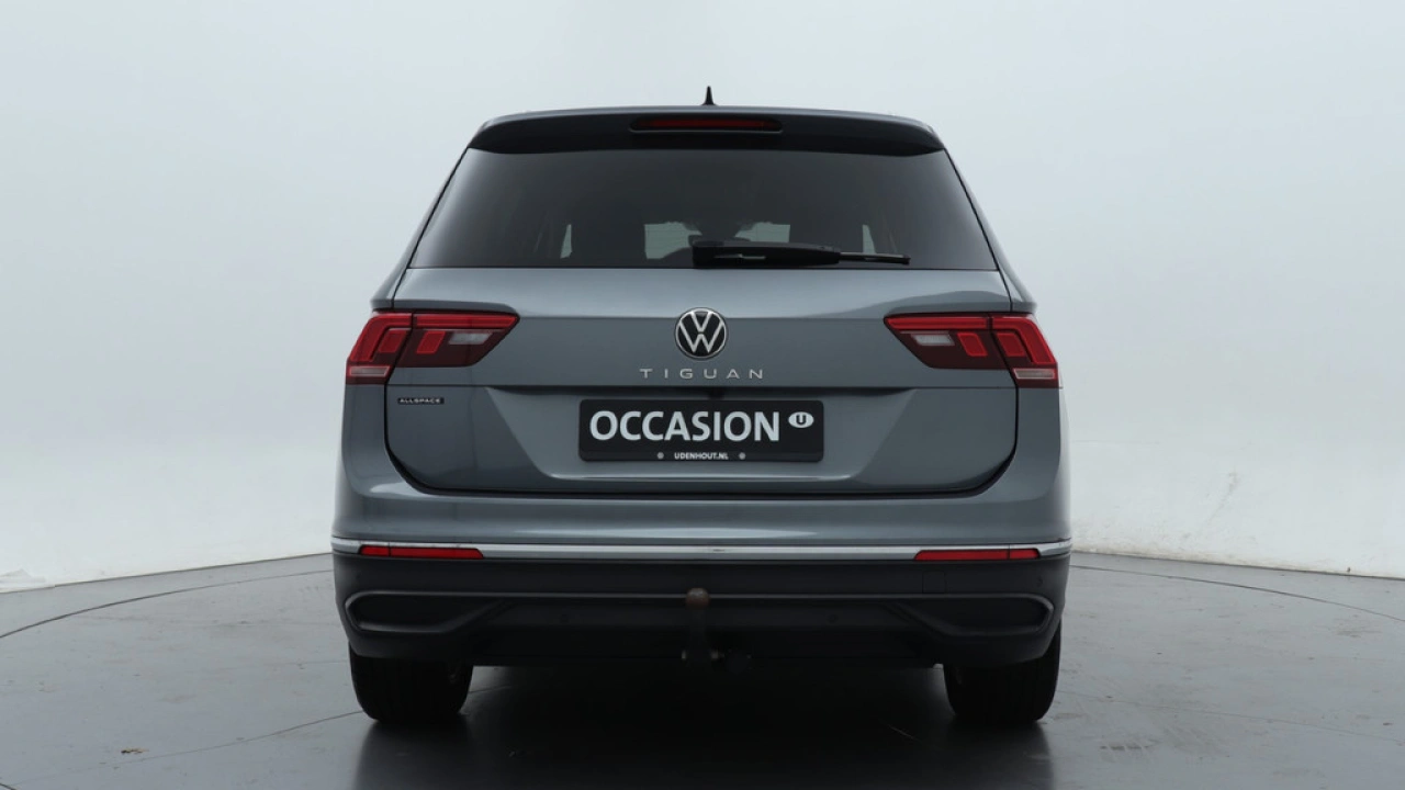 Volkswagen Tiguan Allspace 1.5 TSI 150pk DSG Life Business 7p. Trekhaak