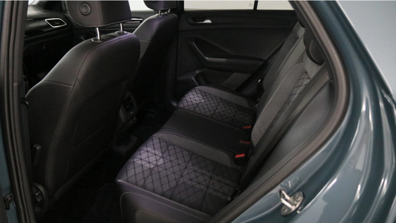 Volkswagen T-Roc 1.5 TSI 150pk DSG R-Line Business