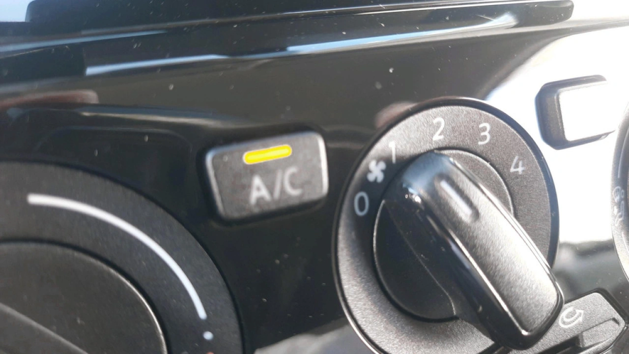 Volkswagen up! 1.0 65pk Airco Bluetooth Lane Assist
