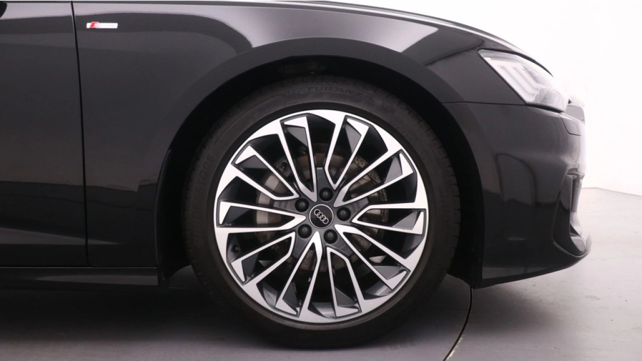Audi A6 Avant 40 TFSI S edition Competition | Camera | Zwart optiek | Carplay |