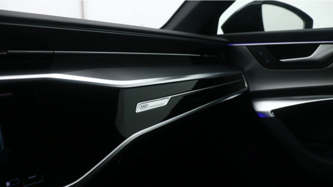 Audi A6 Avant 40 TFSI S edition Competition | Camera | Zwart optiek | Carplay |