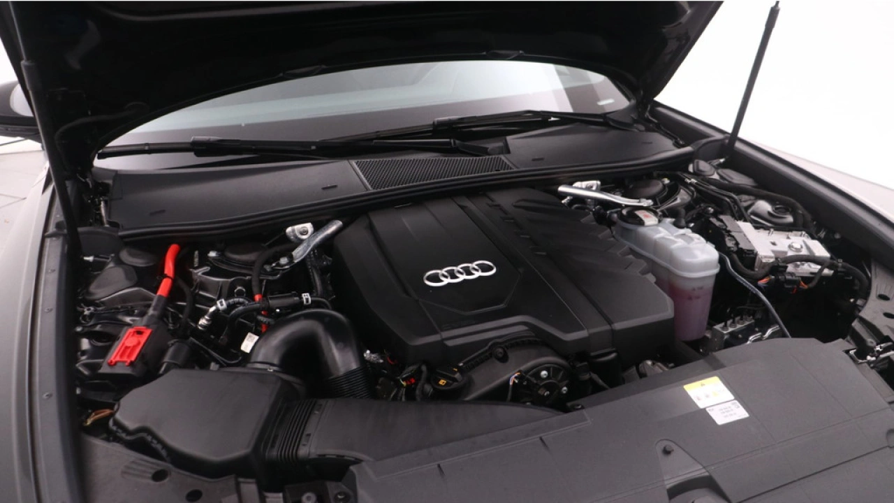 Audi A6 Avant 40 TFSI S edition Competition | Camera | Zwart optiek | Carplay |