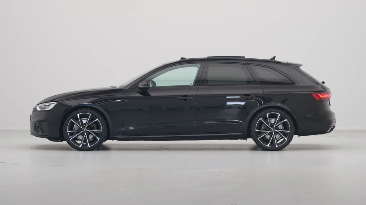 Audi A4 Avant 35 TFSI 150pk S-Tronic S-Line edition Competition