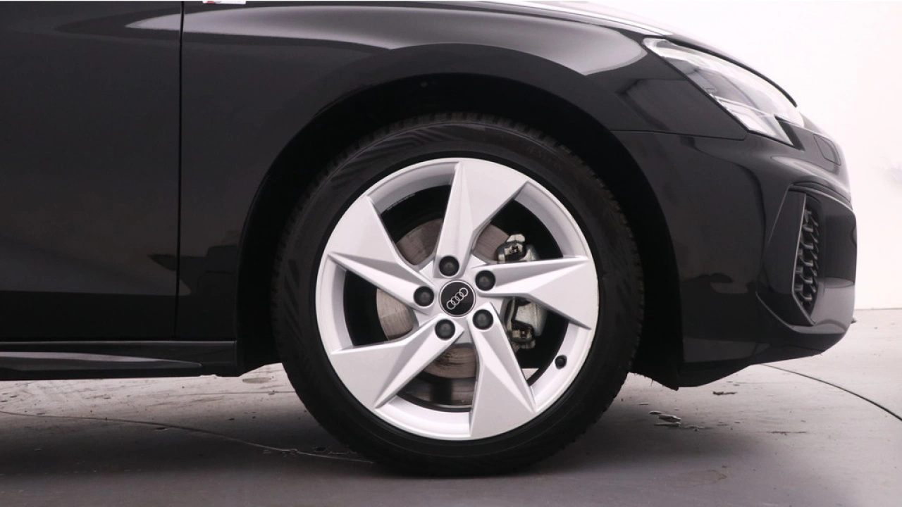 Audi A3 Sportback 35 TFSI 150PK S edition | Audi Sound | Privacy glass | Zwart optiek | Carplay |
