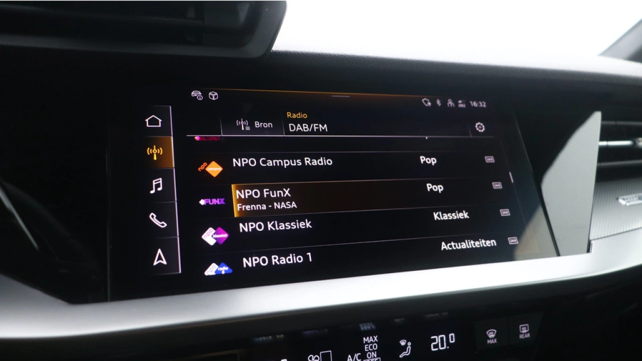 Audi A3 Sportback 35 TFSI 150PK S edition | Audi Sound | Privacy glass | Zwart optiek | Carplay |