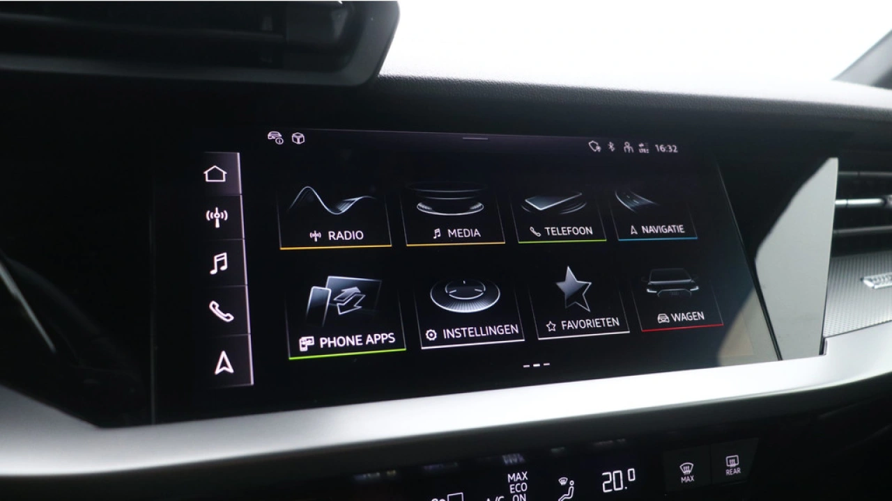 Audi A3 Sportback 35 TFSI 150PK S edition | Audi Sound | Privacy glass | Zwart optiek | Carplay |