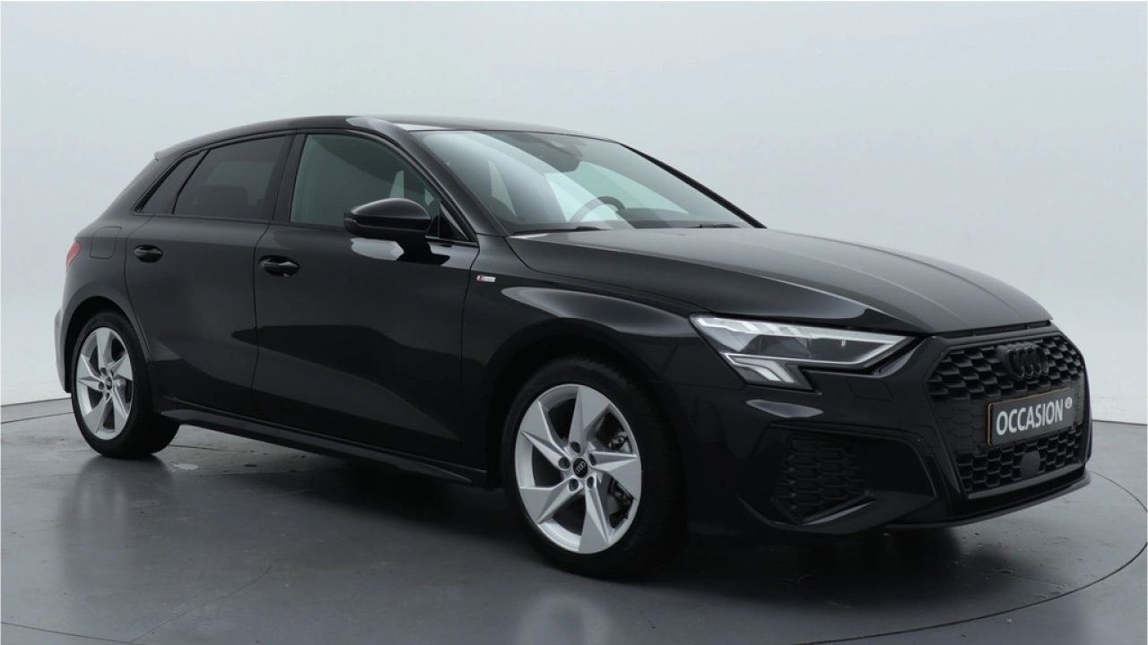 Audi A3 Sportback 35 TFSI 150PK S edition | Audi Sound | Privacy glass | Zwart optiek | Carplay |