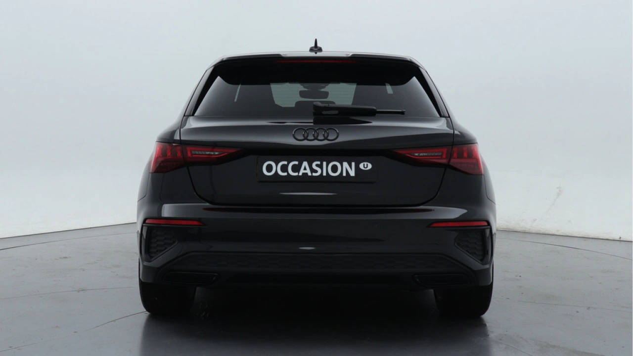 Audi A3 Sportback 35 TFSI 150PK S edition | Audi Sound | Privacy glass | Zwart optiek | Carplay |