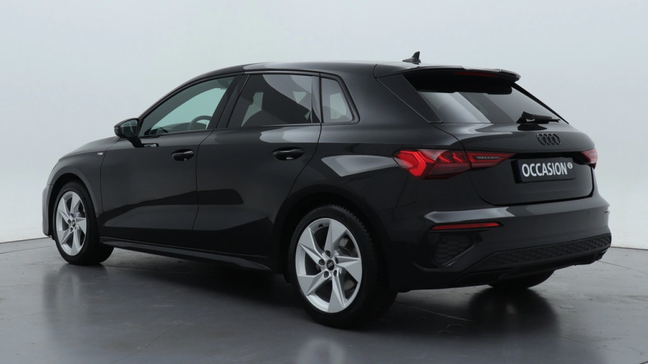 Audi A3 Sportback 35 TFSI 150PK S edition | Audi Sound | Privacy glass | Zwart optiek | Carplay |