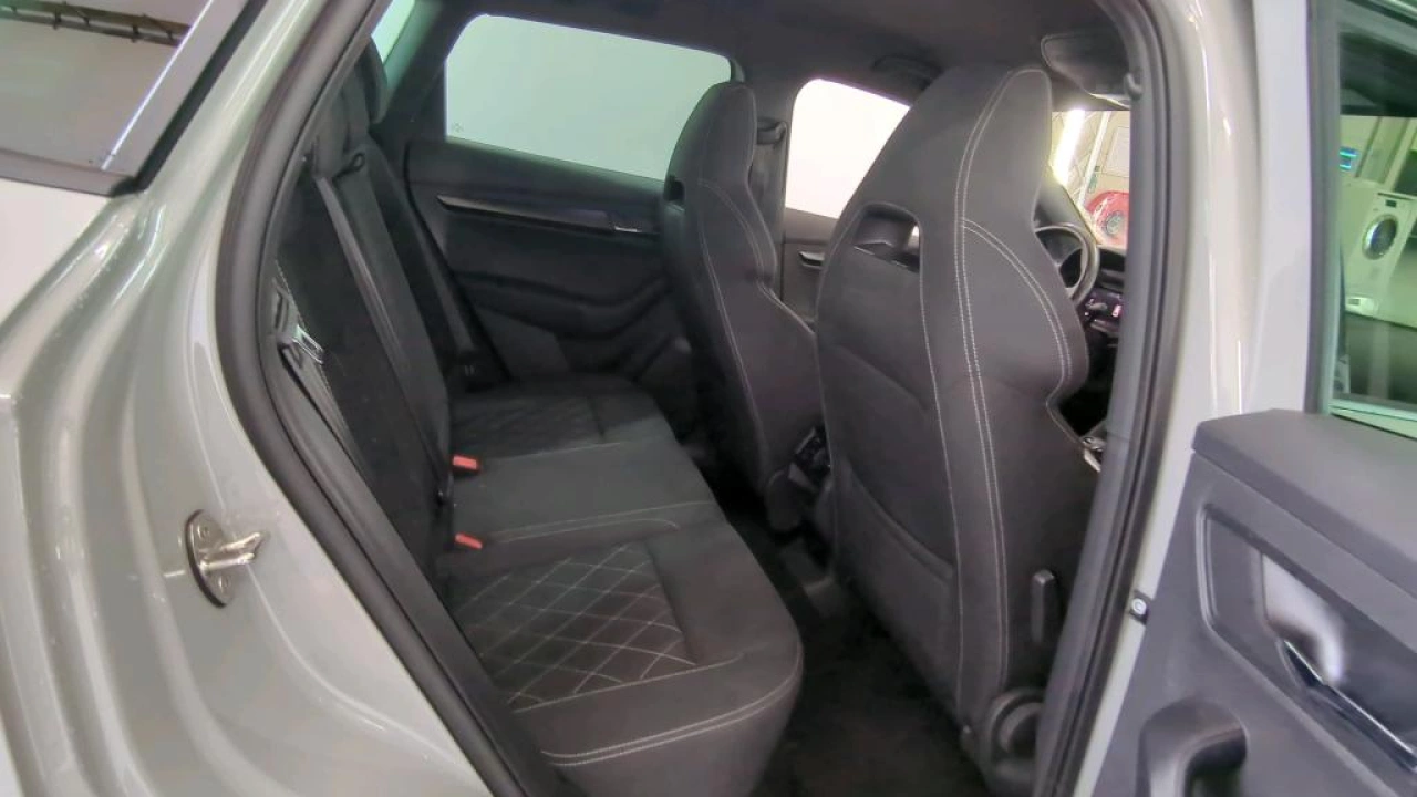 Škoda Karoq 1.5 TSI 150pk Automaat Sportline Business