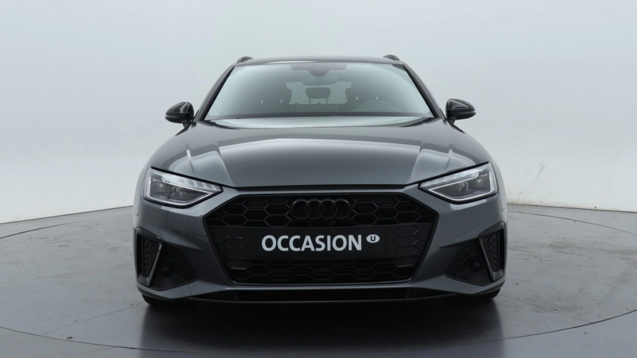 Audi A4 Avant 35 TFSI S edition Competition | Camera | Stoelverwarming | PDC V+A