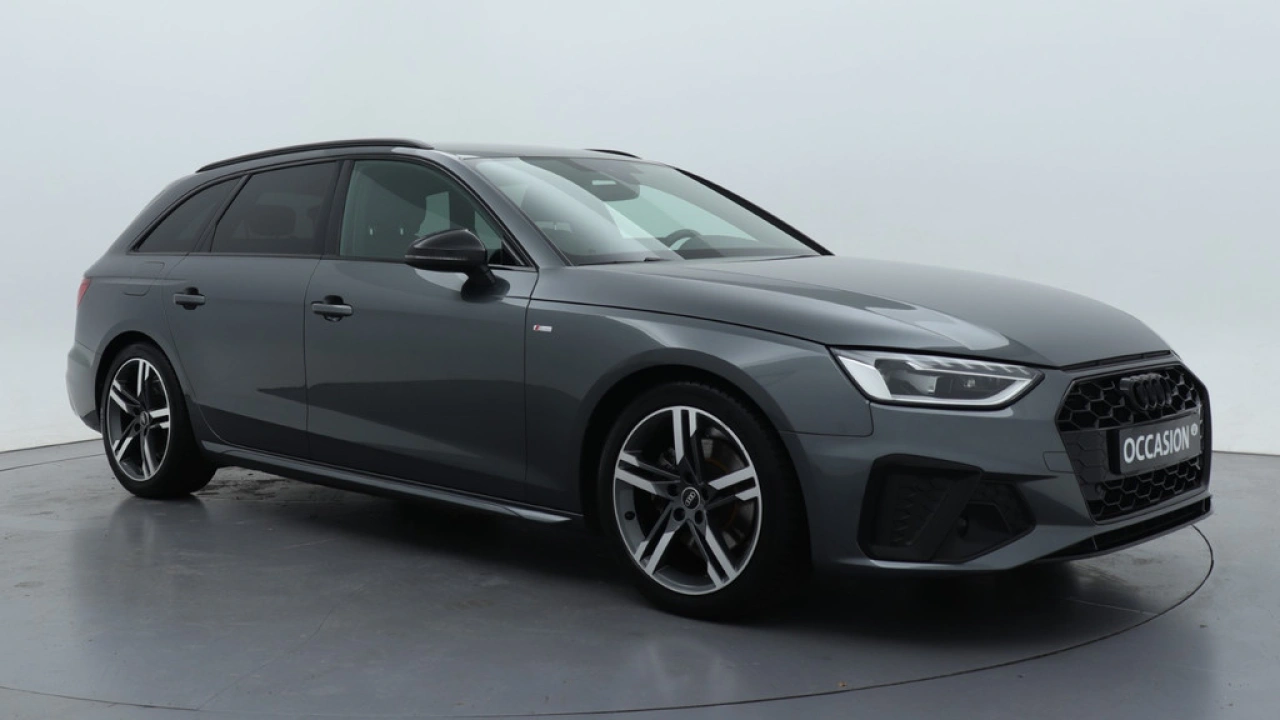 Audi A4 Avant 35 TFSI S edition Competition | Camera | Stoelverwarming | PDC V+A