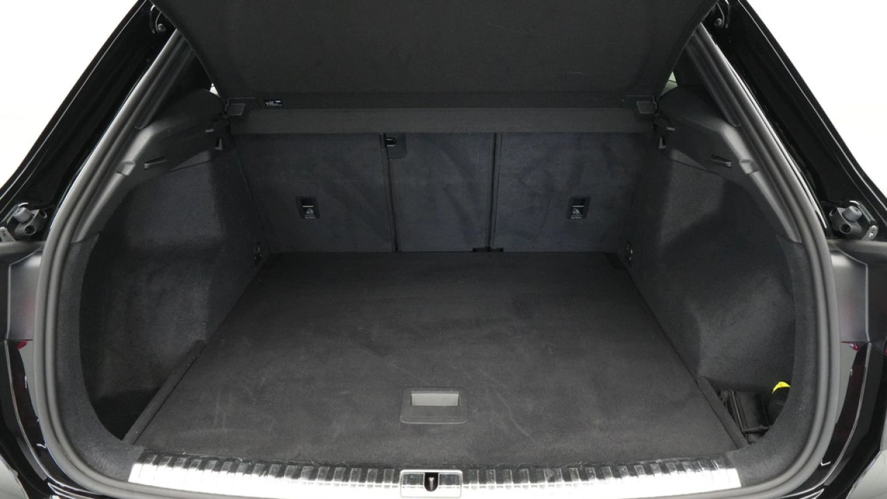 Audi Q3 35 TFSI 150 pk S edition