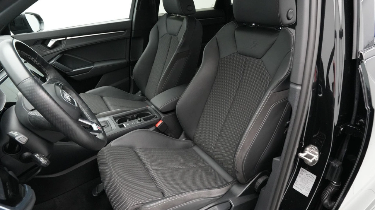 Audi Q3 35 TFSI 150 pk S edition